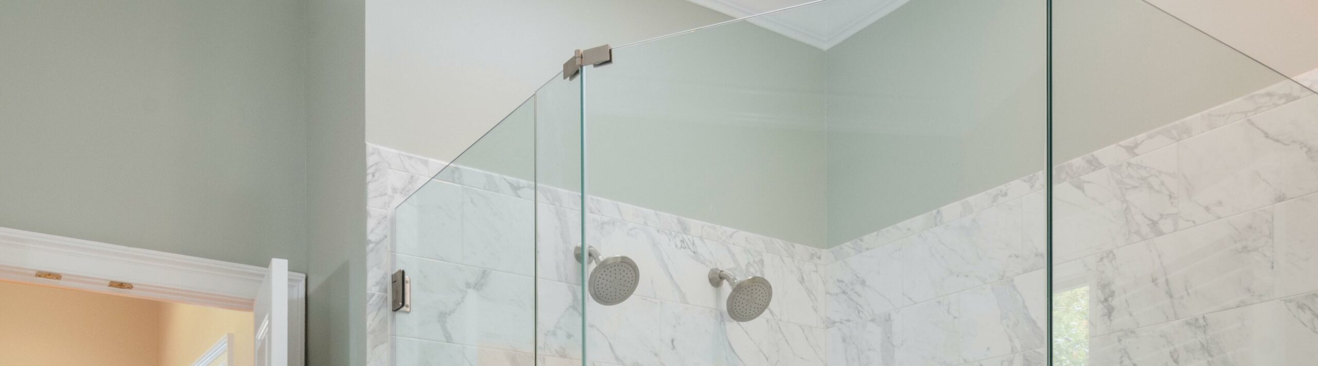 Nischendusche nach Maß